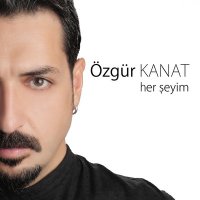 Скачать песню Özgür Kanat - Övün Artık Zaferinle