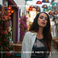 Скачать песню Merve Mete - Matem Yeri